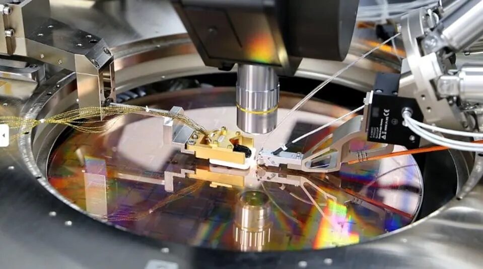 Photonic qubits